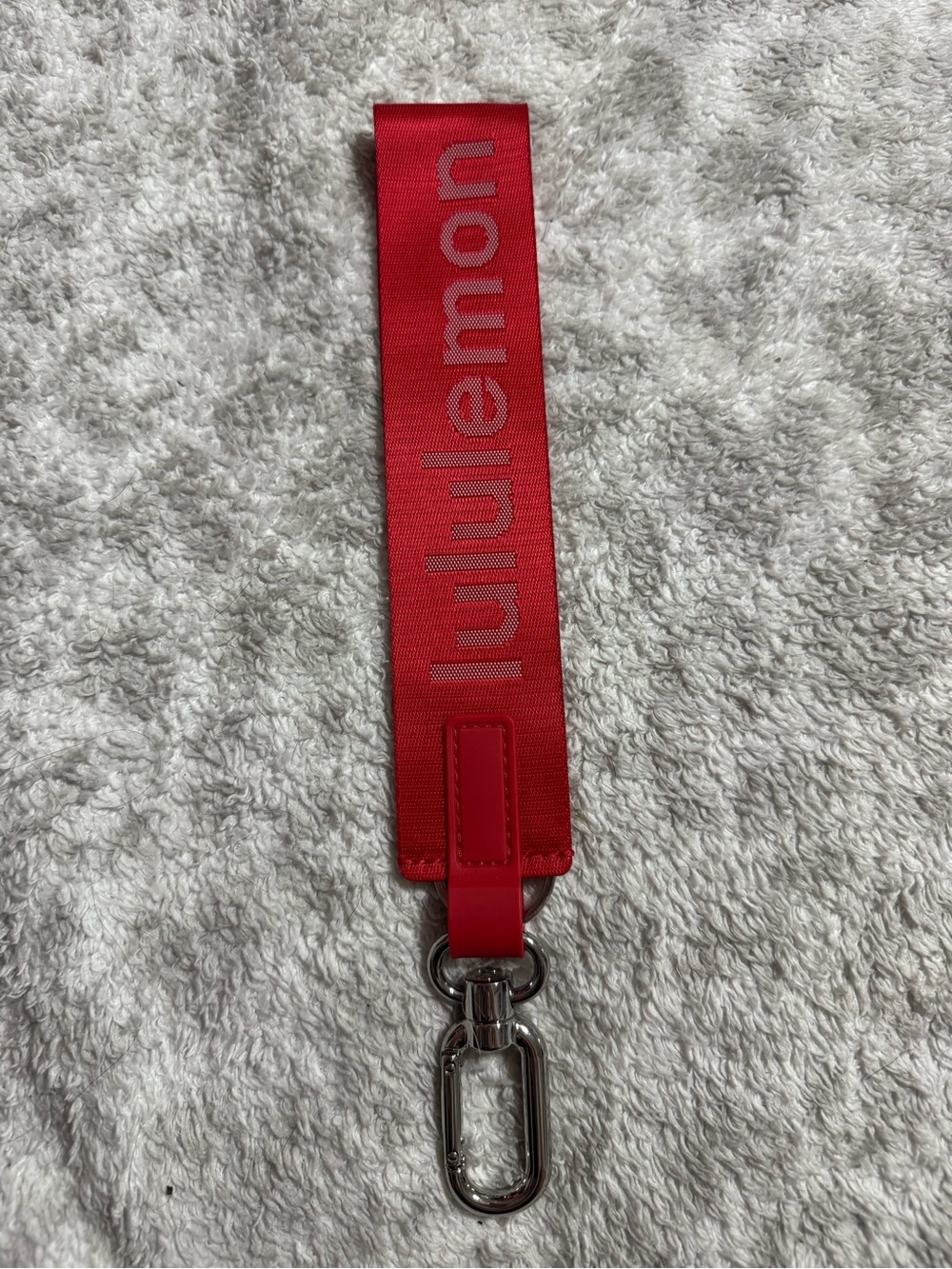 Lululemon Exclusive Pinnacle Member Never Lost Keychain